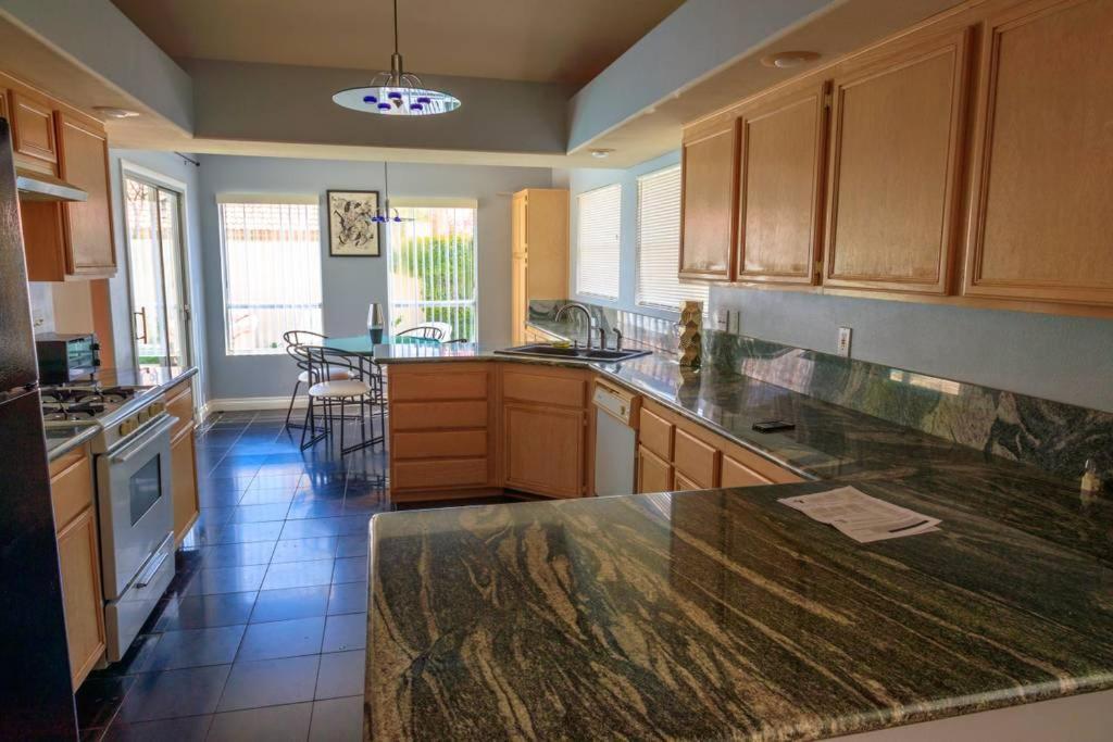 Luxury 1900 Sq Ft House Huge 46 Ft Pool & Hot Spa Las Vegas Buitenkant foto